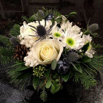 CH060-Frosty Morning Christmas Arrangement
