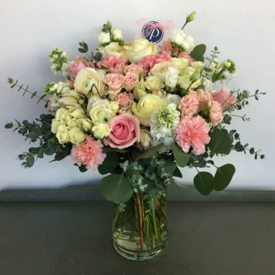 FA040 Lush Luxury Flower Arrangement