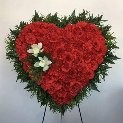 WR007 Loving Heart Sympathy Wreath