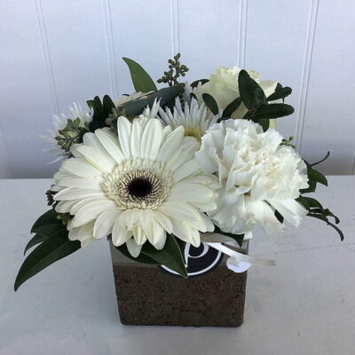 PP004 White Arrangement