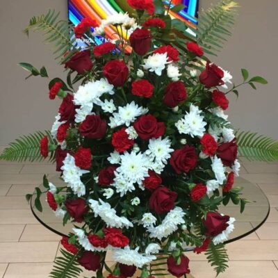 SS008 Respectful Sympathy Standing Spray