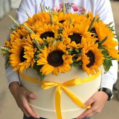 TG028-Starburst Sunflower Hat Box