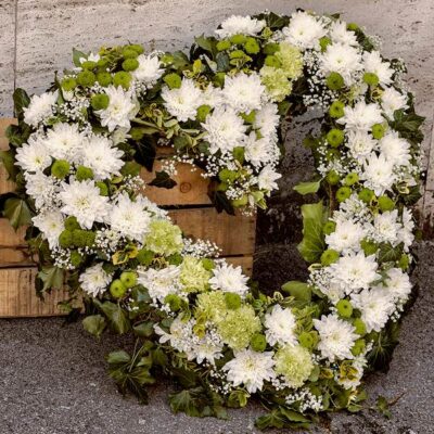 WR002-Light Heart Sympathy Wreath